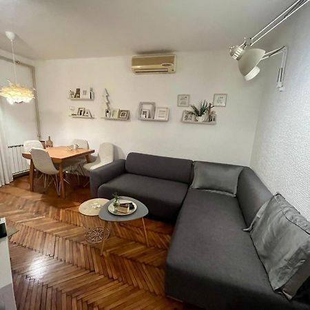 Appartamento Kopernik - Parking Available Belgrado Esterno foto